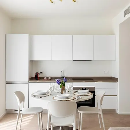 Regalia - Free Parking *