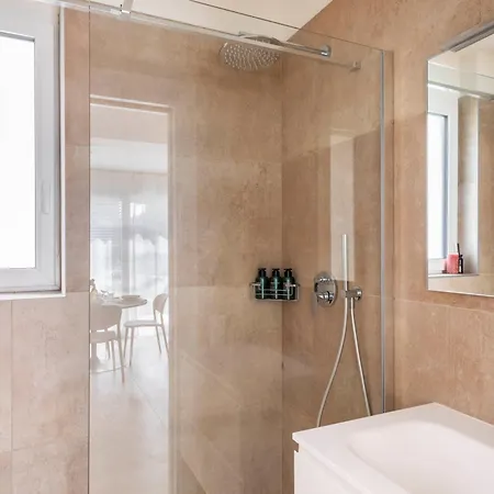 Regalia - Free Parking