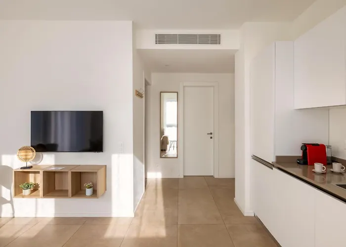 Regalia - Free Parking