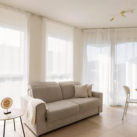 Regalia - Free Parking Лугано