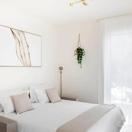 Regalia - Free Parking Lugano