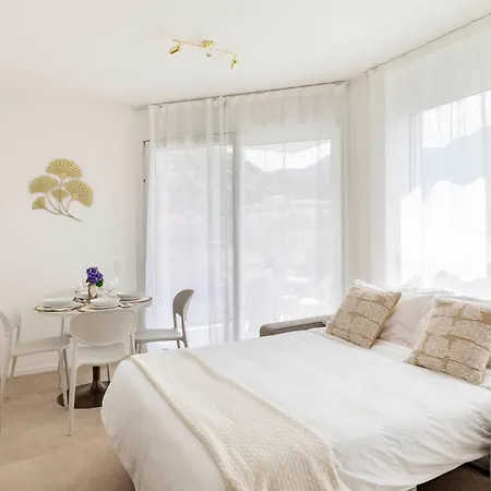 Regalia - Free Parking Apartment *