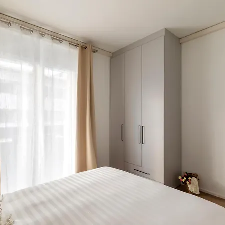 Regalia - Free Parking Apartment