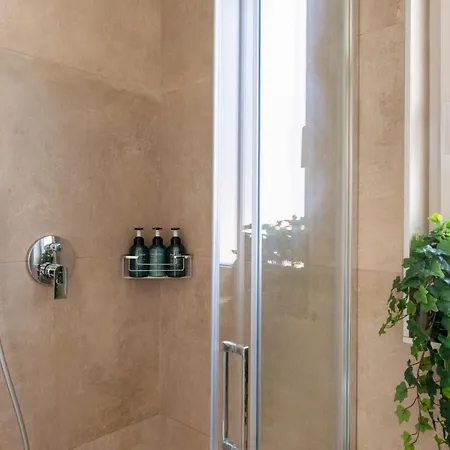 Regalia - Free Parking * Lugano