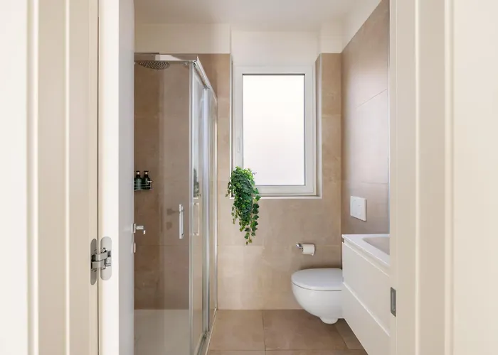 Regalia - Free Parking *